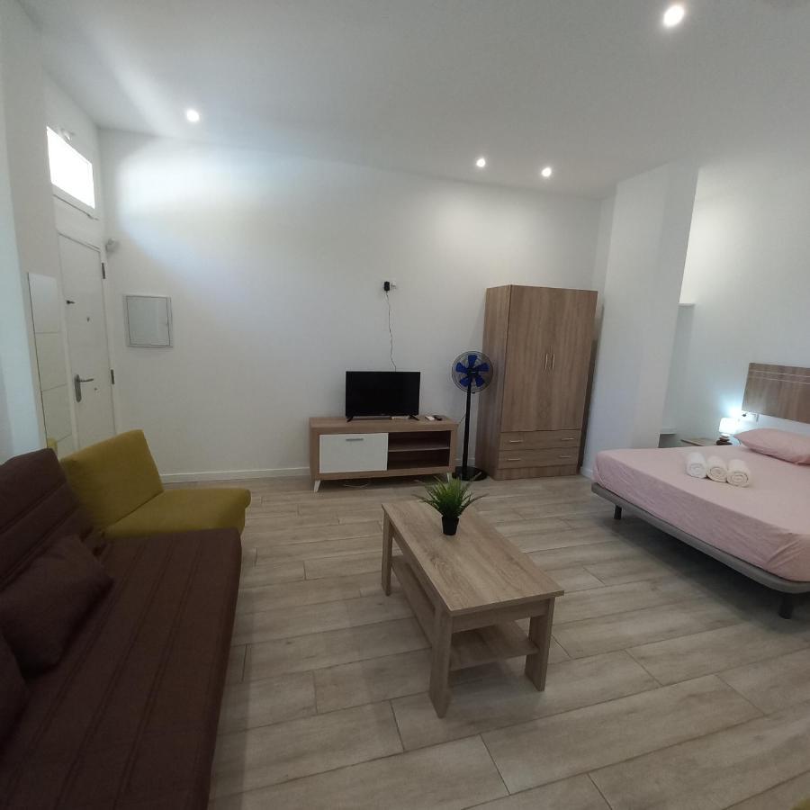 Malaga Velarde Center 3 Apartment ภายนอก รูปภาพ