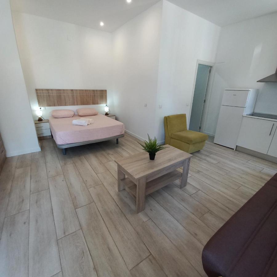 Malaga Velarde Center 3 Apartment ภายนอก รูปภาพ
