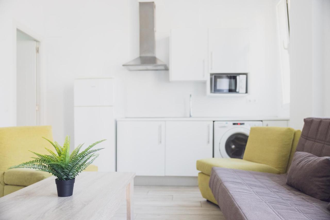 Malaga Velarde Center 3 Apartment ภายนอก รูปภาพ