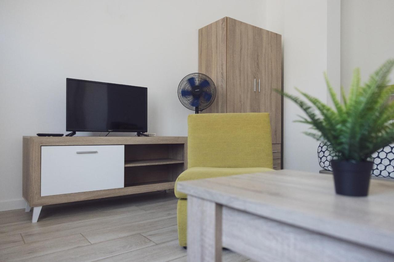 Malaga Velarde Center 3 Apartment ภายนอก รูปภาพ